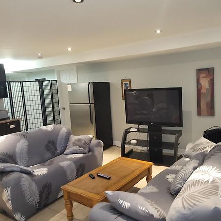 Lovely Guest Entire Apartment Minutes From Ottawa Airport Exteriér fotografie