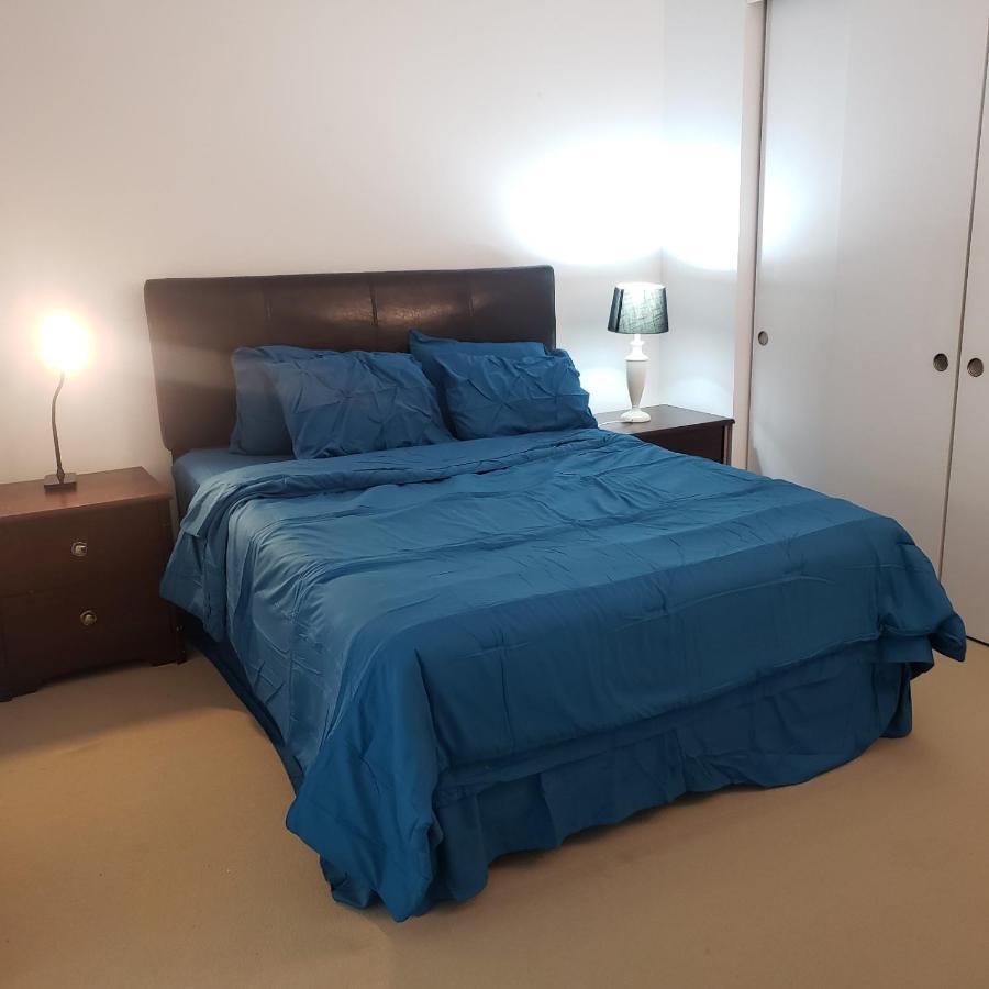 Lovely Guest Entire Apartment Minutes From Ottawa Airport Exteriér fotografie