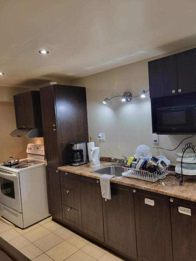 Lovely Guest Entire Apartment Minutes From Ottawa Airport Exteriér fotografie