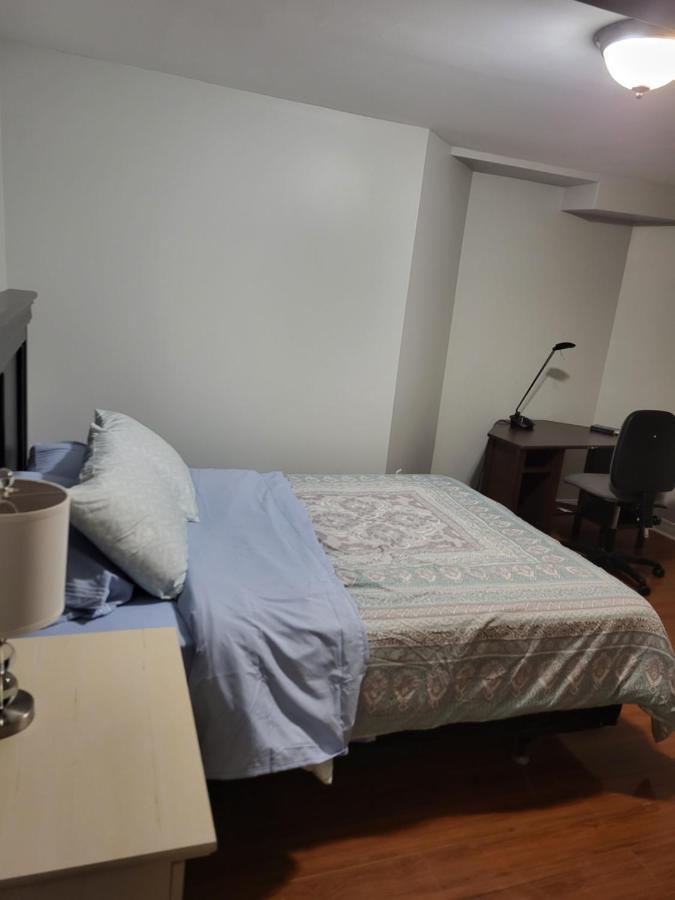 Lovely Guest Entire Apartment Minutes From Ottawa Airport Exteriér fotografie
