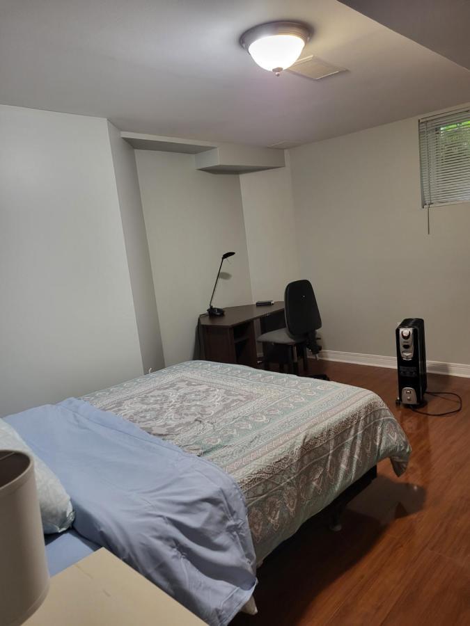 Lovely Guest Entire Apartment Minutes From Ottawa Airport Exteriér fotografie